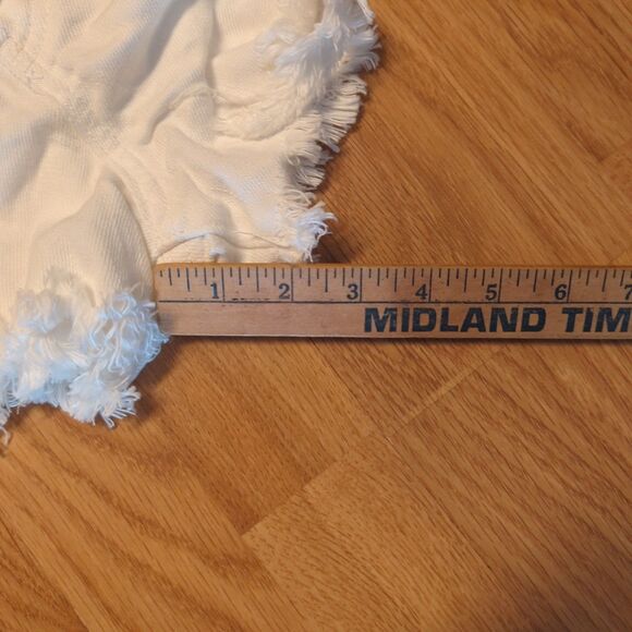 Free People We the Free Loving Good Vibrations Shorts Womens 31 White Cutoff - Picture 3 of 8